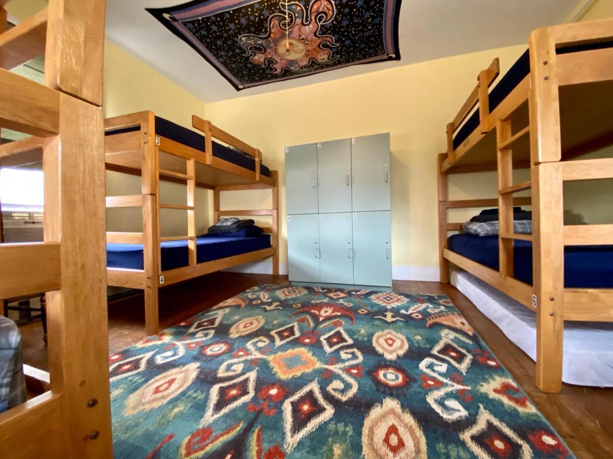 Bunk Bed in Mixed Dormitory Room